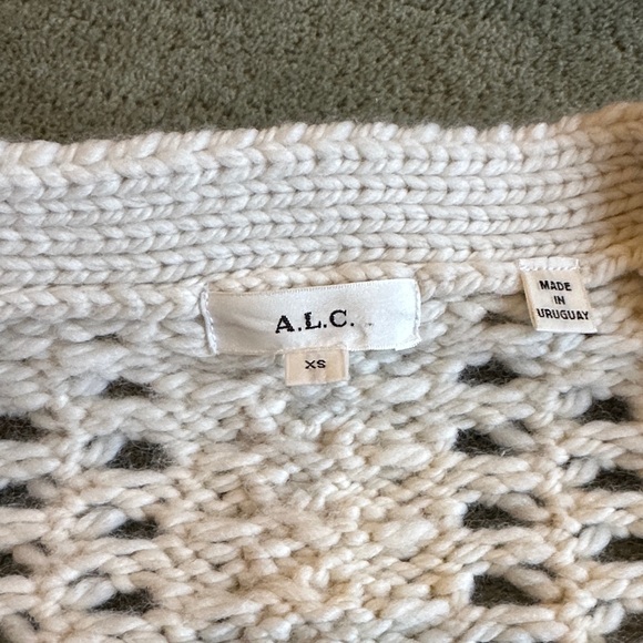 A.L.C. Cream Chunky Cable Knit 100% Merino Wool Cardigan Size XS - Picture 2 of 10